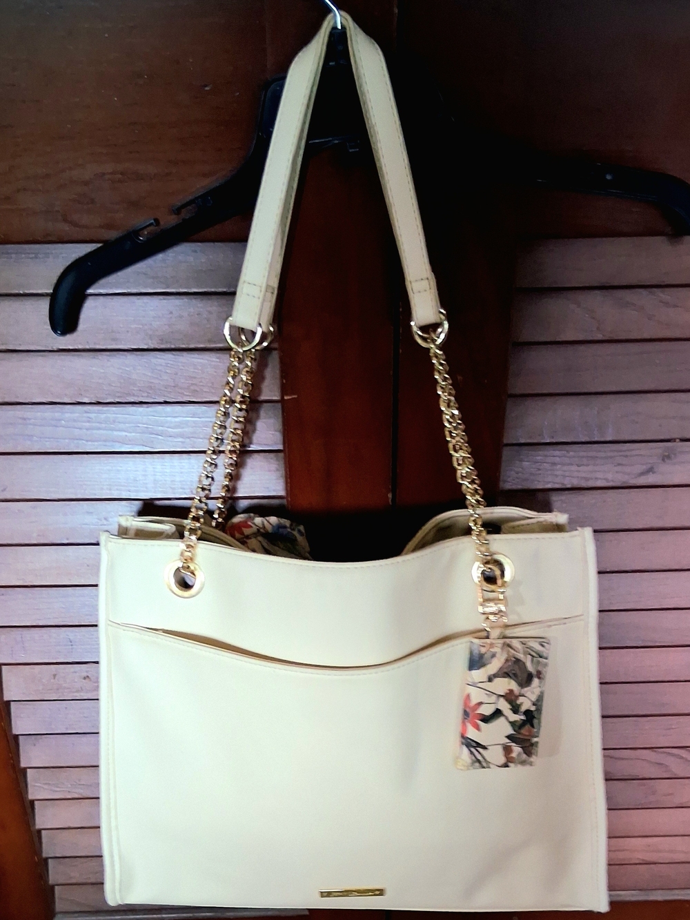 Betsey Johnson Cream Quilted Shoulder Bag with Floral Scarf and Gold Chains - Picture 2 of 4